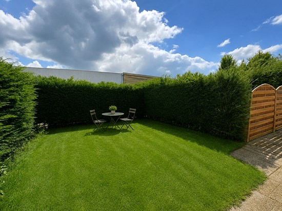 Rare en centre-ville d'Ozoir-la-Ferrière : 2 pièces avec jardin, terrasse et parking