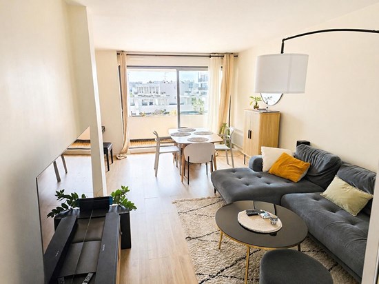Appartement  meublé trois pièces 74.79 m2 avec loggia