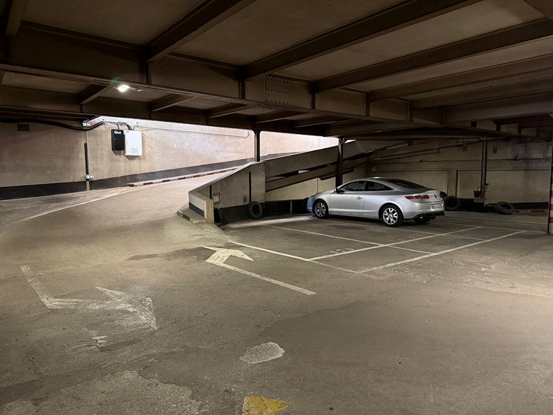 Parking / box Lyon