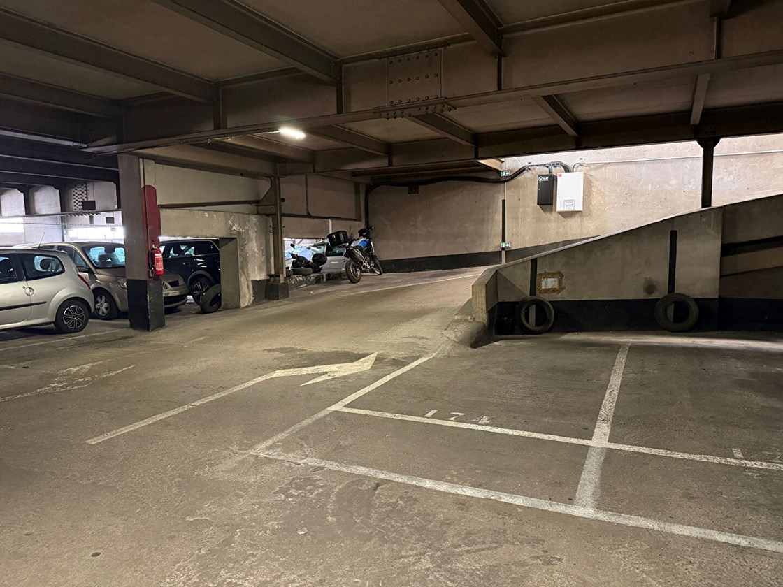 Parking / box Lyon