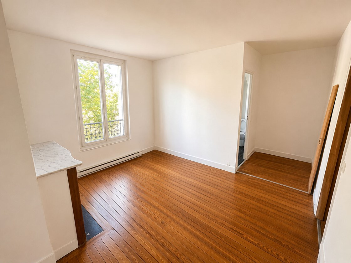 Studio lumineux de 21m² entièrement rénové - Proximité RER A Champigny