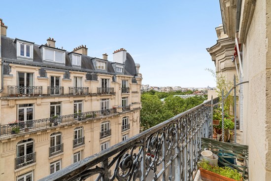 Appartement Paris 3 pièces avec balcon