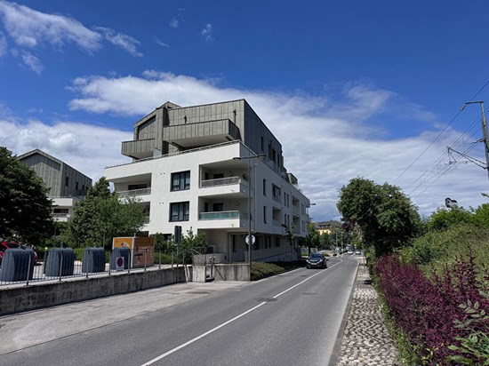 BUREAUX 167 m² DIVISIBLES AVEC 3 PARKINGS ? RUMILLY