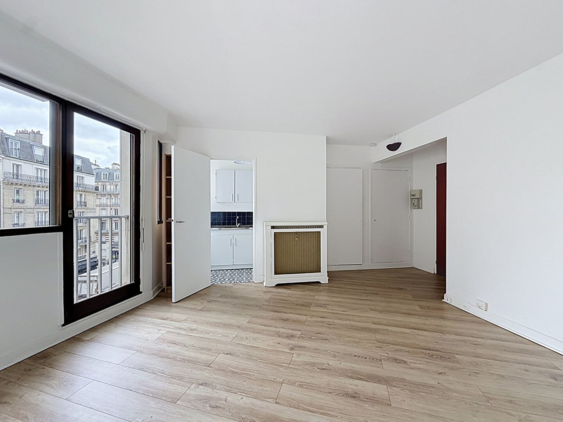 Studio avec ascenseur - Croix-Nivert / Square Saint-Lambert