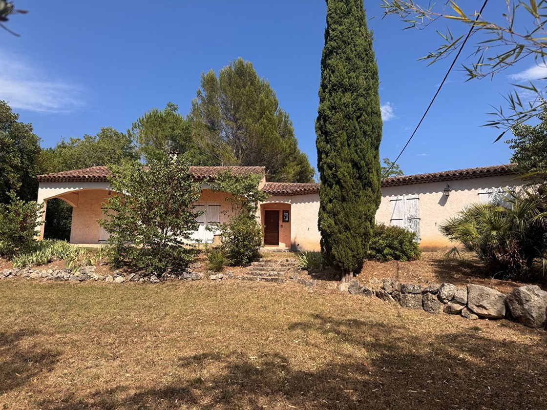 PROPRIÉTÉ PROVENÇALE SUR 5 200 m² DE TERRAIN CONSTRUCTIBLE