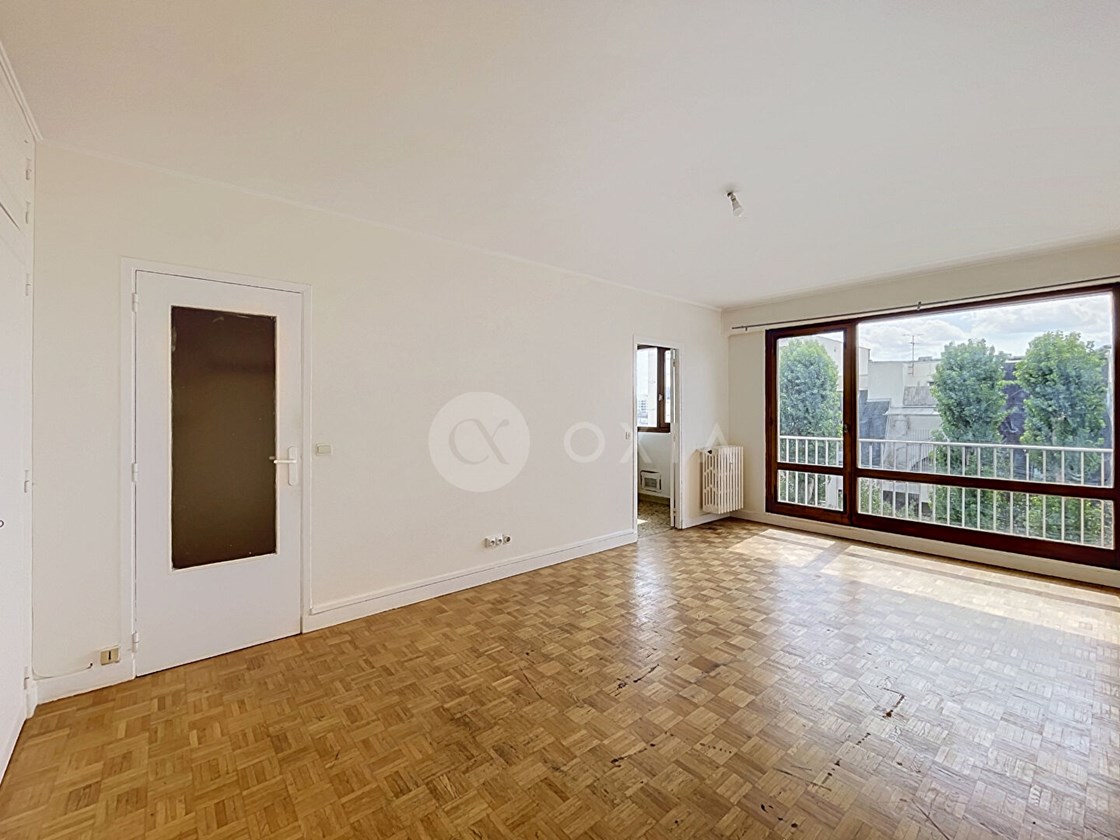 92 - BECON  - Charcot - Grand studio