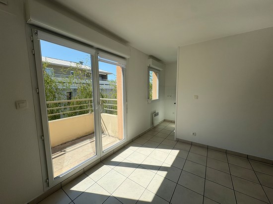 T2 Avec Balcon et Emplacement de stationnement