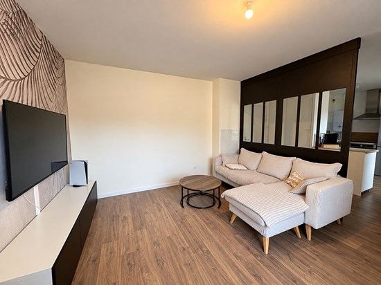 T3 Non Meublé avec 2 Terrasse et Parking