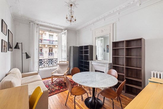 Paris 7ème - Avenue de Saxe-  Appartement 3 pièces au charme de l'ancien