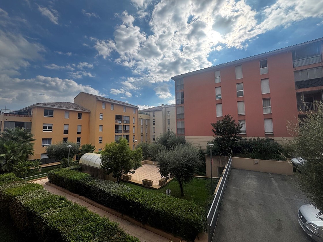 Appartement Grasse 3 pièces  rénové avec Garage